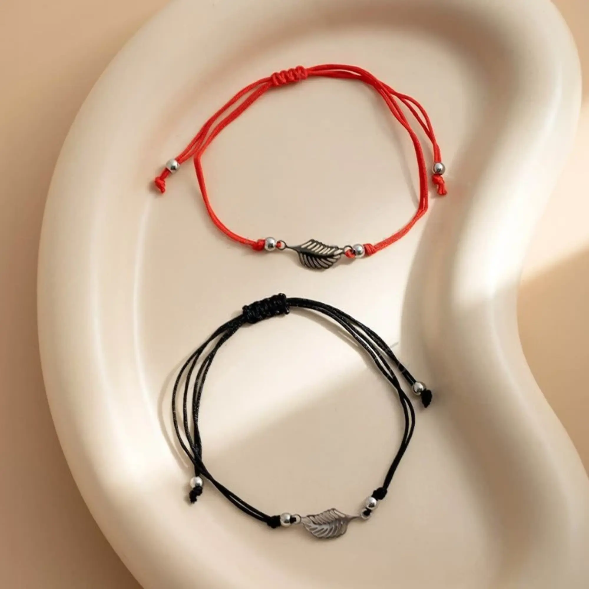 Pulsera Hilo con Dije Acero Hojas